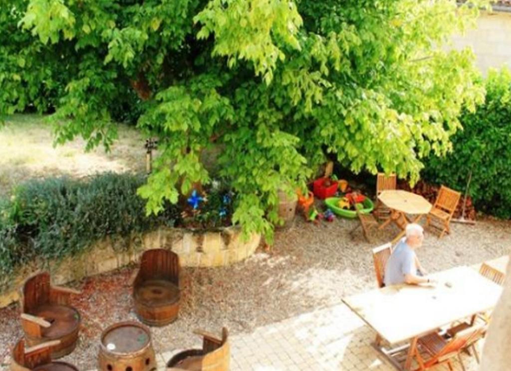 La Petite Madeleine Castillon-la-Bataille Exterior foto